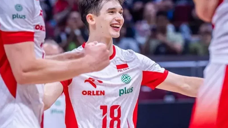 انگشت ستاره والیبال لهستان شکست!