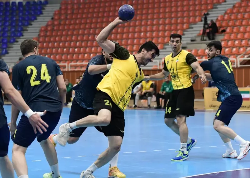 استارت مطمئن مدافع قهرمانی لیگ هندبال