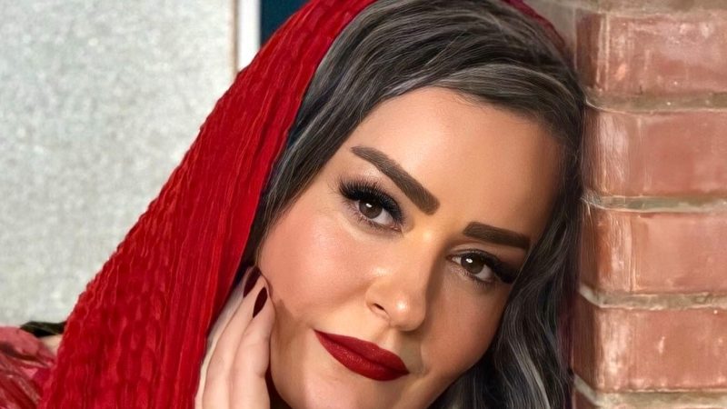 تاستایل جدید نعیمه نظام دوست با پیراهن قرمز جذاب؛ چه قدر بهش میاد