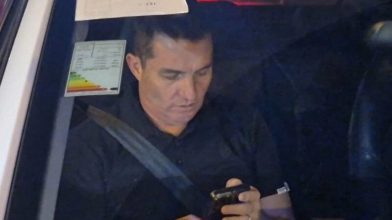 سرمربی پرسپولیس به ایران  رسید + عکس