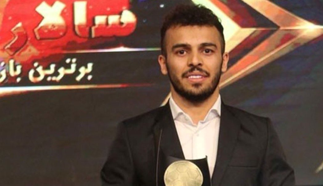 استقبال گرم همسر باحجاب سالار آقاپور از مرد سال فوتسال آسیا + عکس