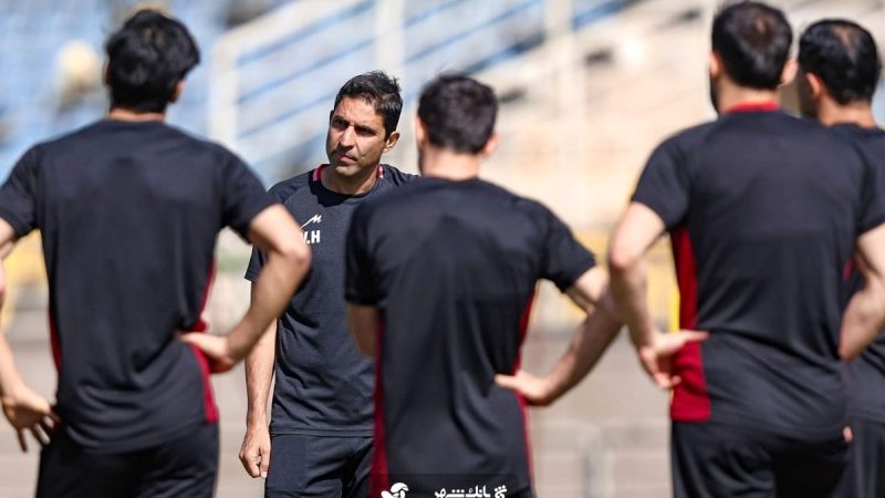 پرسپولیس مقابل ذوب‌آهن؛ آخرین فرصت وحید هاشیمان برای بقا