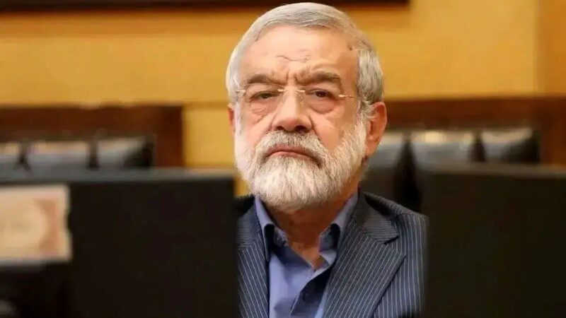 نماینده تهران: حسن روحانی متهم ردیف اول دزدیده شدن فرش های سعدآباد است!