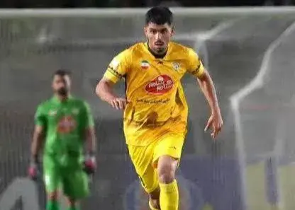 دوری ۴۵ روزه ملی‌پوش فجر از میادین