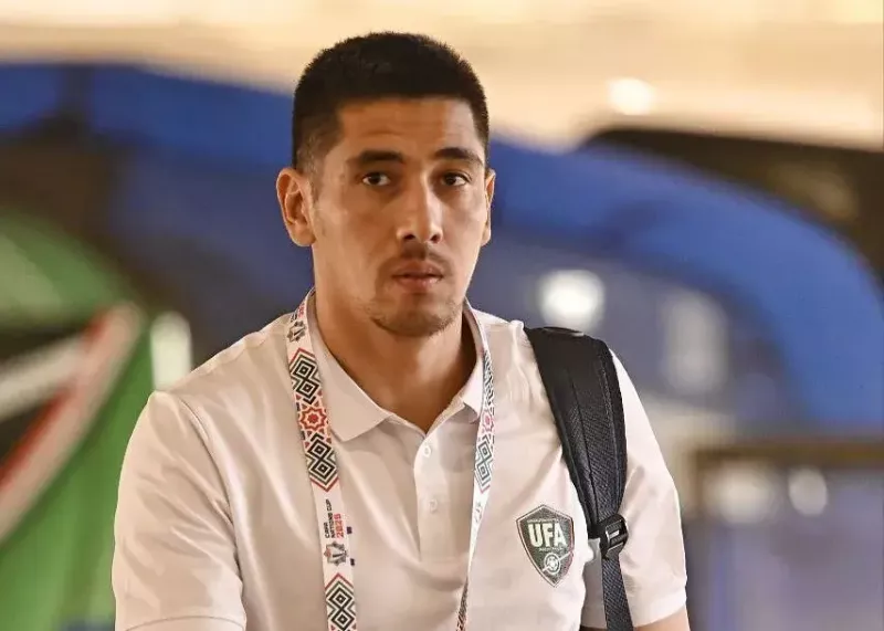 گلر فولاد زیر تیغ جراح مانه و کیه‌زا