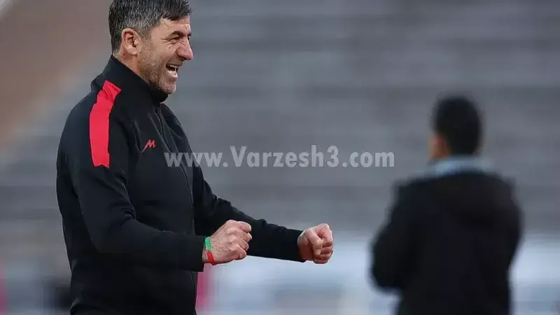 کریم باقری سرمربی پرسپولیس در دیدار مقابل تراکتور