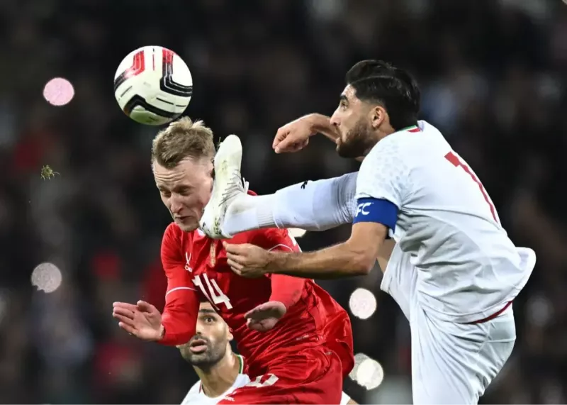 خطای شدیدی جهانبخش روی بازیکن روس؛ کاپیتان تیم ملی فوتبال یا تیم ملی تکواندو؟