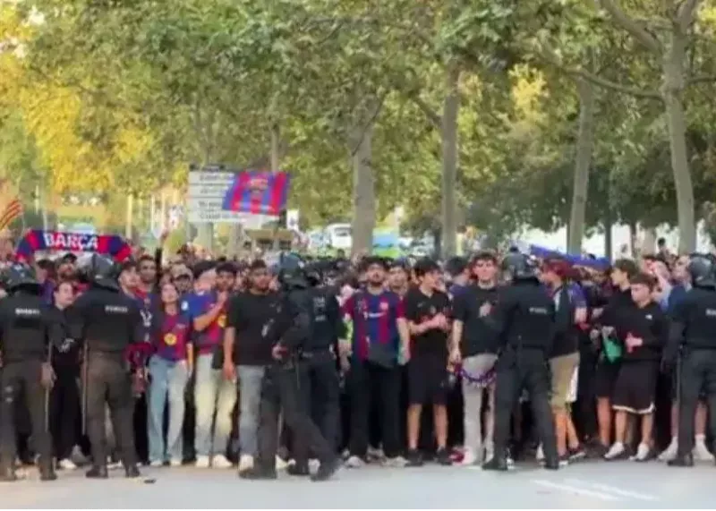 شعار مسی مسی بارسایی‌ها علیه هواداران پی‌اس‌جی!