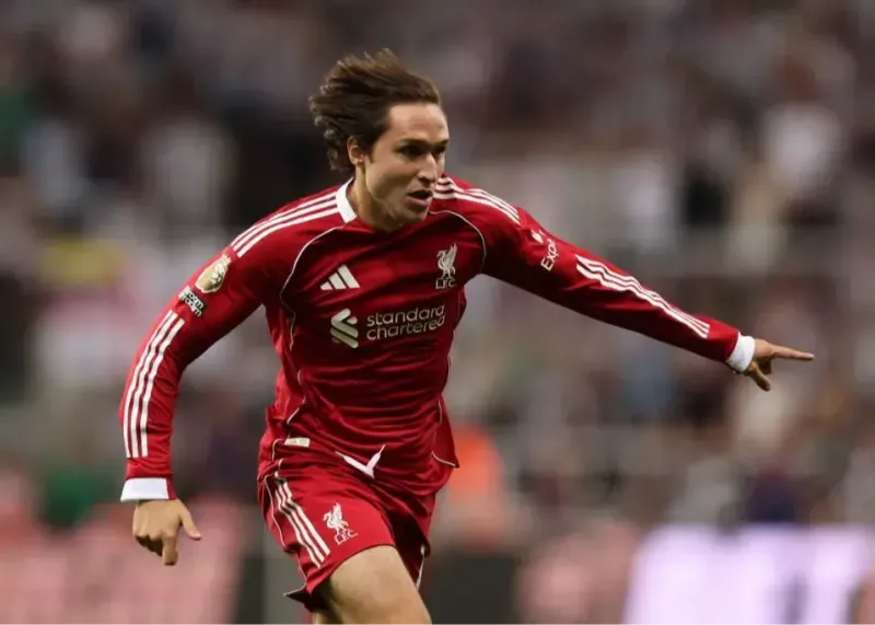 فشار بر اشلوت: جای کیزا روی نیمکت نیست