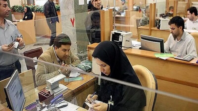 تعطیلی ادارات تهران در سایه آلودگی هوا؛ دورکاری یا حضور؟