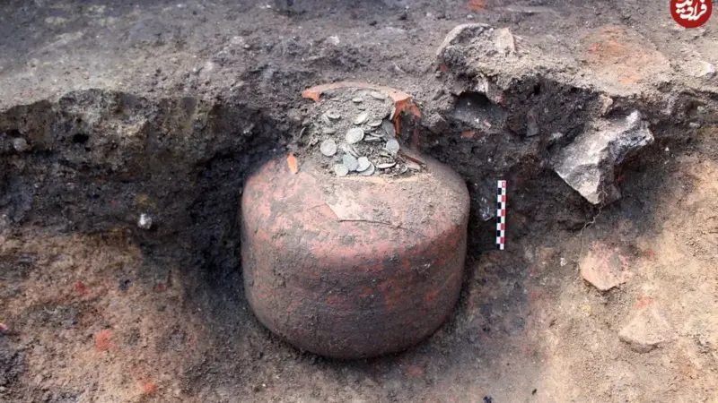 کشف کوزه‌های گنج 1700 ساله زیر خانه‌های رومی؛ رازهای مدفون تاریخ آشکار شد