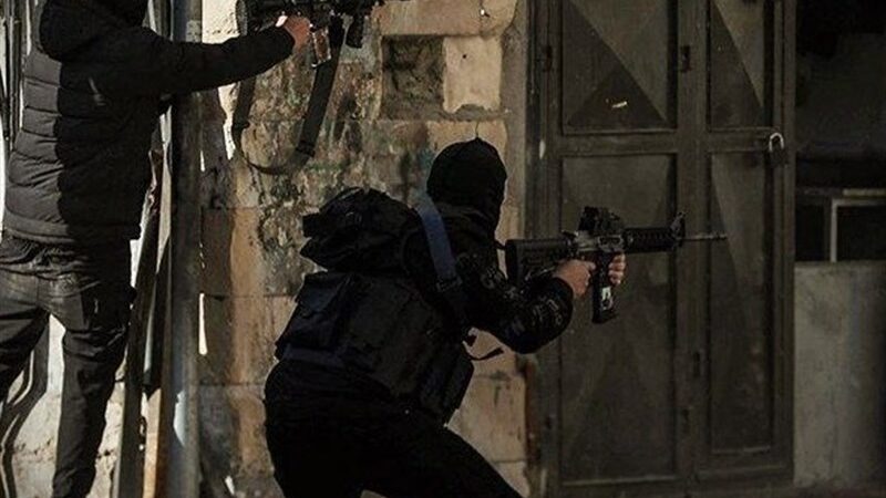 عملیات پیچیده مقاومت در کرانه باختری؛ خودروهای نظامی رژیم صهیونیستی در تله انفجارهای هدایت‌شده گرفتار شدند