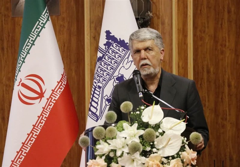 وزیر ارشاد: نقش مردم در جنگ اخیر بی‌نظیر بود؛ تجلیل ویژه از ابوالعباس اسفراینی