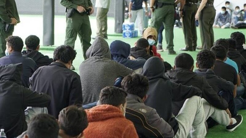 آمریکا گرین‌کارت ۱۹ کشور از جمله ایران را بازبینی می‌کند