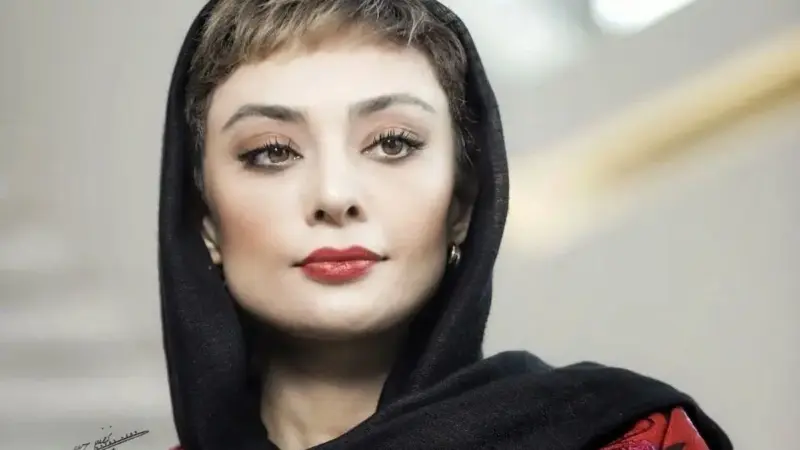 تولد شاهانه یکتا ناصر با تم قرمز با حضور مادر و خواهرش/ بدون خانواده منوچهر هادی