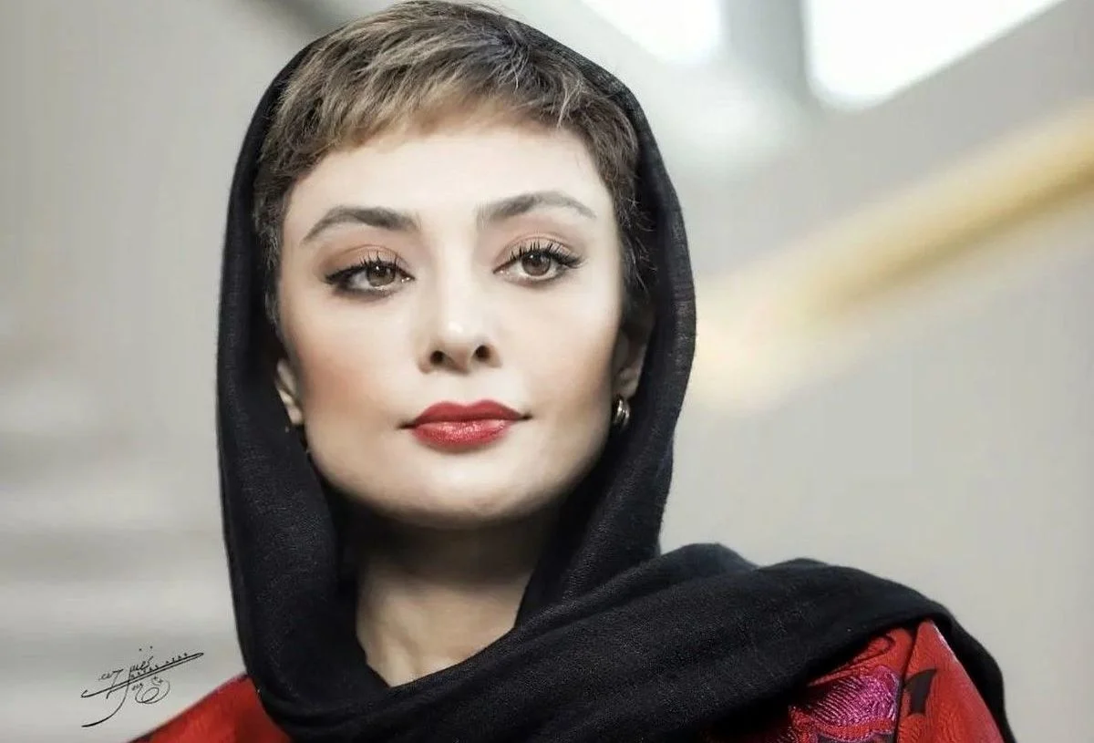 تولد شاهانه یکتا ناصر با تم قرمز با حضور مادر و خواهرش/ بدون خانواده منوچهر هادی