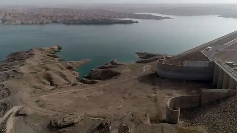 نیروگاه سد کرخه به‌دلیل افت بی‌سابقه تراز آب از مدار تولید برق خارج شد