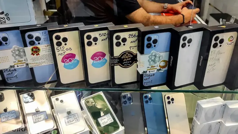 چرا قیمت تلفن همراه ناگهان کاهش یافت؟ راز ورود انبوه کالاهای دپو شده به بازار