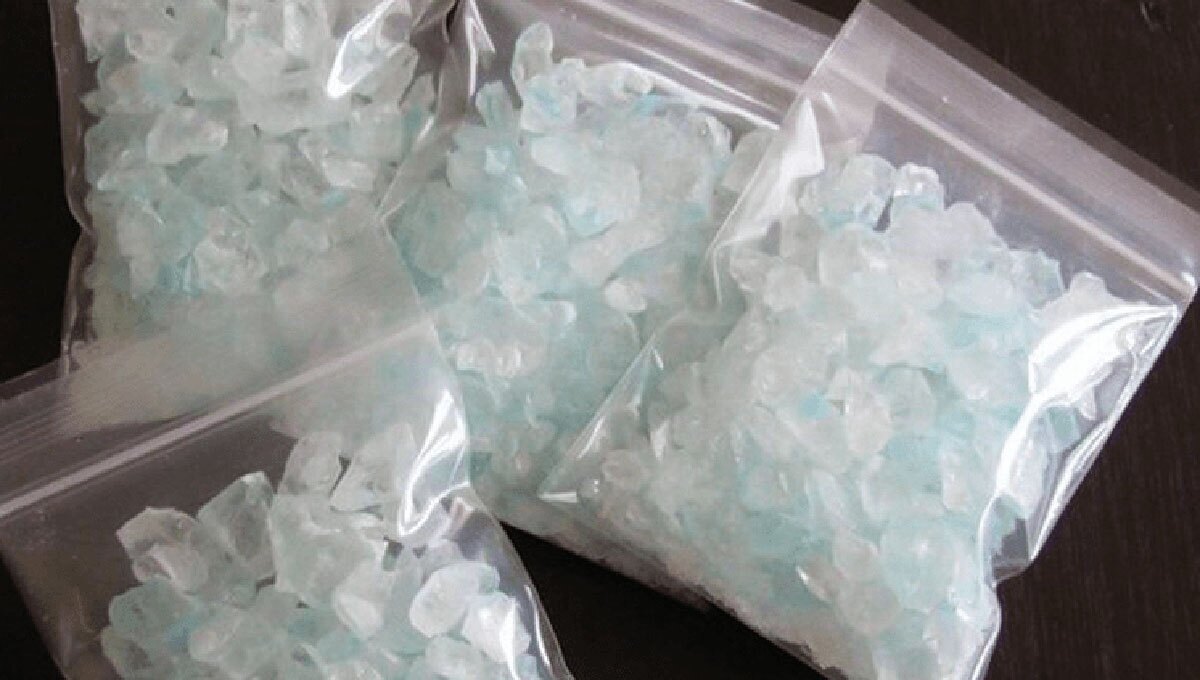 کشف حیرت‌انگیز ۱۰ کیلو مواد مخدر در بطری‌های روغن مایع در فرودگاه بندرعباس!