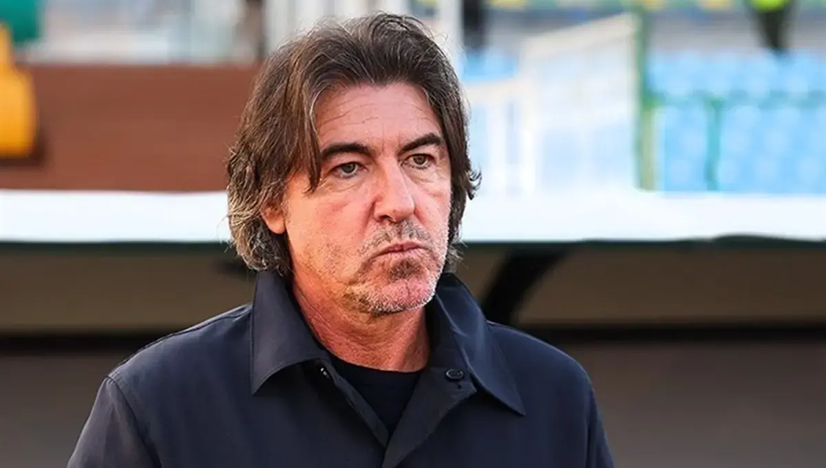 انتقاد تند ساپینتو از کیفیت نامطلوب چمن ورزشگاه؛ سرمربی استقلال: پنالتی فولاد گل می‌شد، عدالت زیر سوال می‌رفت