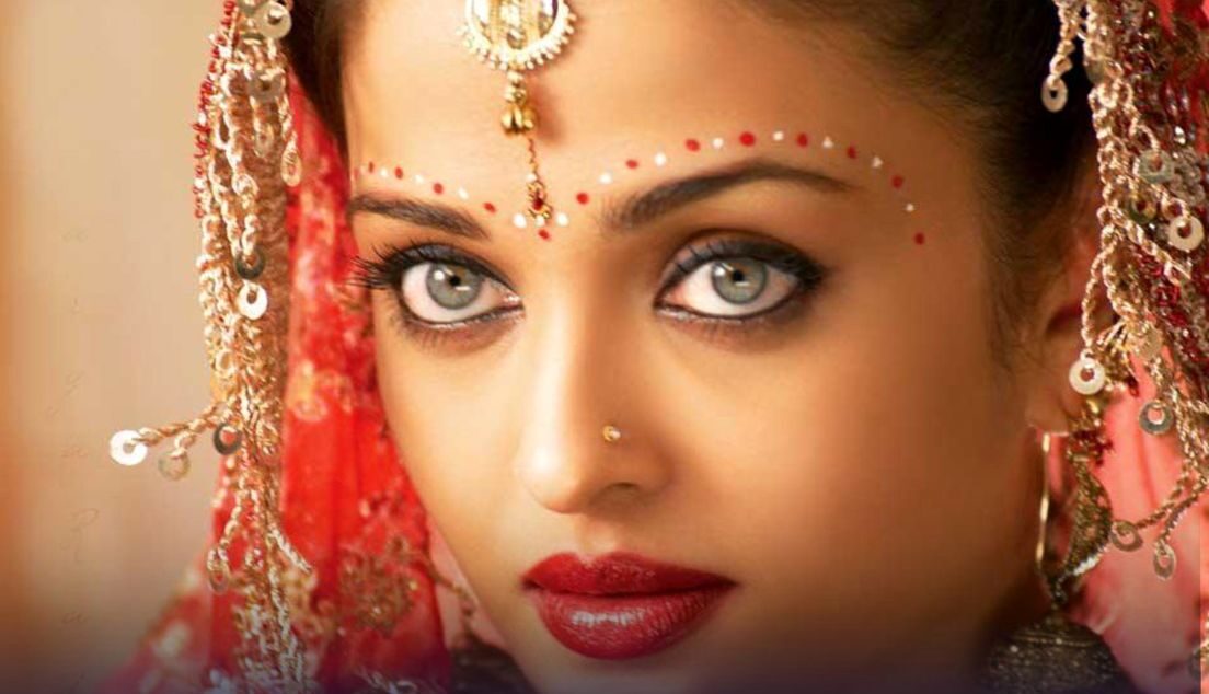 همه چیز در مورد آیشواریا رای هنرپیشه سرشناس هندی + آلبوم عروسی