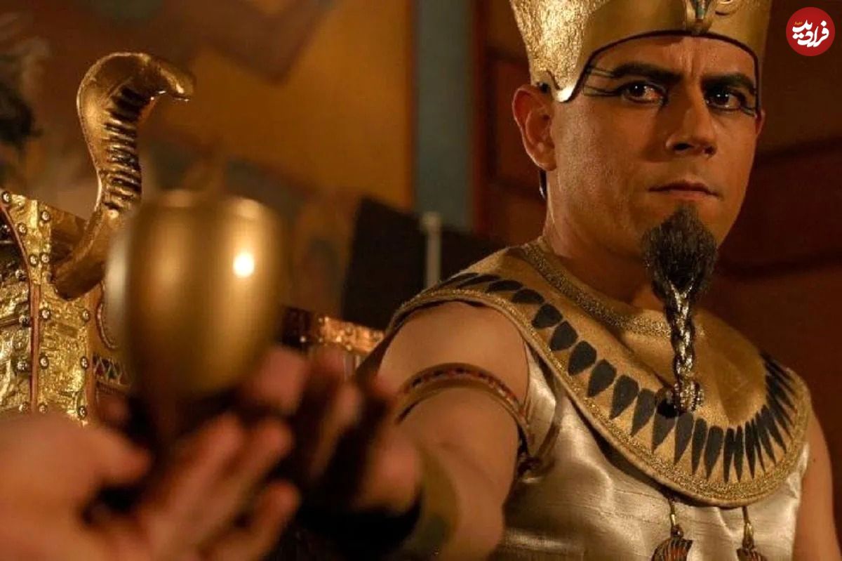 قاب تاریخ | «نفرتیتی، آخناتون و یوزارسیف» در پشت صحنه سریال یوسف پیامبر؛ سال 85