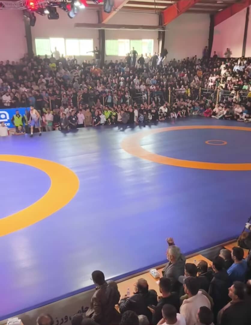 وقتی کشتی روی زمین است؛ سکوها ناپدید شدند و هیجان در سالن ساری به اوج رسید!