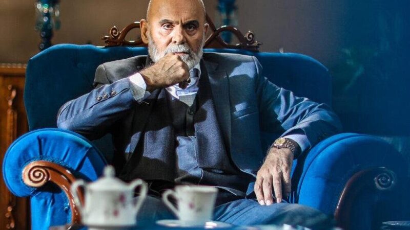 قاب تاریخ | جمشید هاشم پور و ابوالفضل پورعرب سوار بر شتر سال ۱۳۷۳