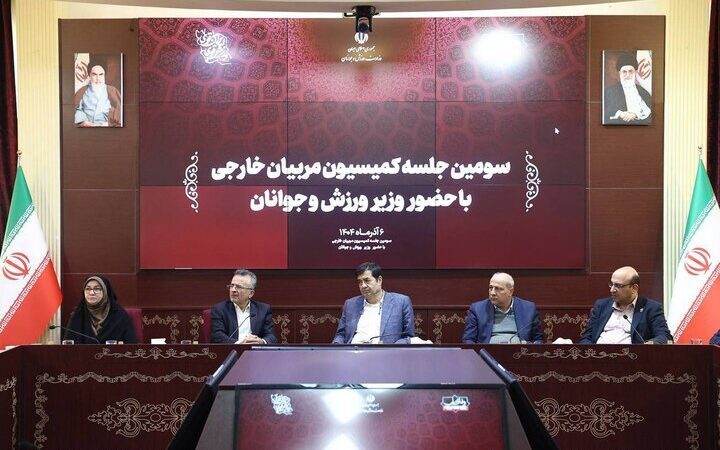 وزیر ورزش در نشست حساس؛ سرنوشت مربیان خارجی هنرهای رزمی و قایقرانی مشخص شد