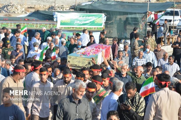 پیکر مطهر شهید گمنام در دهستان رهدار رودان با شکوهی بی‌نظیر آرام گرفت