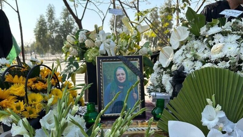 گریه‌های پنهان و مخفیانه همسر زویا امامی در مراسم خاکسپاری؛ با دیدن این صحنه داغ فوت پسرش در دوران کرونا برای کاظم هژیرآزاد دوباره زنده شد+ویدیو