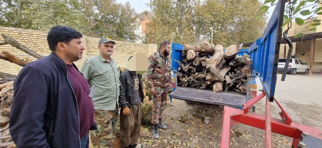 توقیف نیسان‌های حامل چوب‌های جنگلی غیرمجاز در مینودشت؛ تلاش بی‌وقفه برای حفظ طبیعت