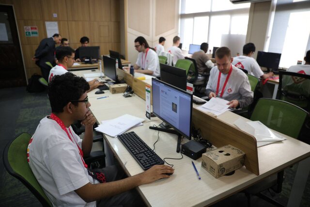 درخشش نخبگان ایرانی در رقابت جهانی برنامه‌نویسی و هوش مصنوعی؛ علی صفاری قهرمان شد!