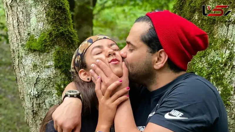 بغض رضا بهرام در کنار سنگ نوشته پر از غم پدرش؛ «بابا علی، هرگز فراموشت نمی‌کنم»