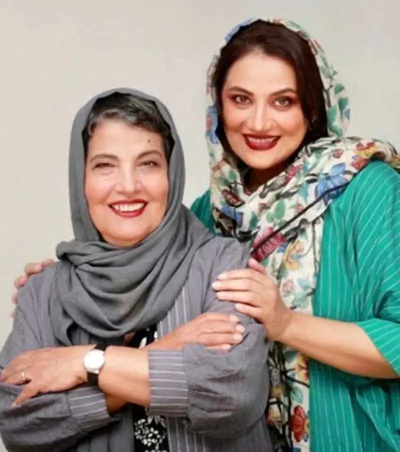 مادر شوهر گوگولی شبنم مقدمی با موهای پسرانه و پرکلاغی