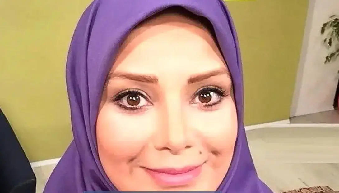 استایل خال خالی صبا راد در بالکن خانه‌اش در ترکیه/ مثل همیشه مرتب و خوش سلیقه