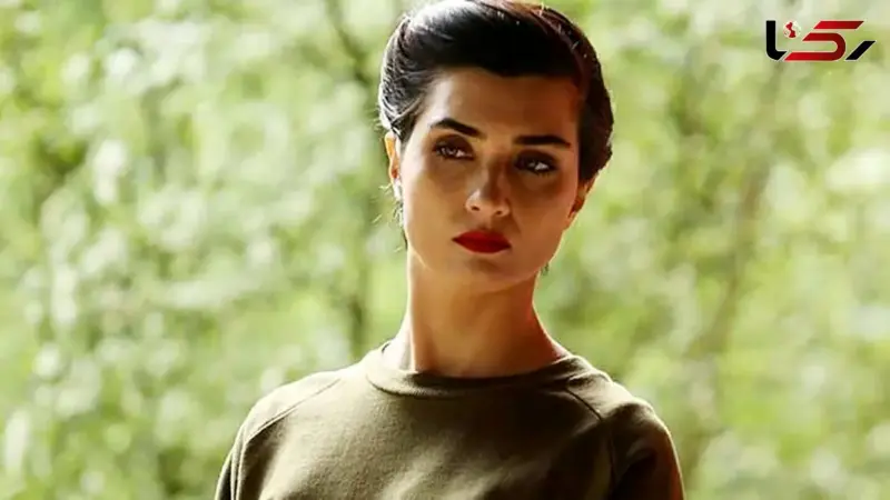 نگاهی به طراحی مینیمال و افسانه‌ای آپارتمان طوبا بیوک استون؛ راز جذابیتی که باعث طلاق شد!