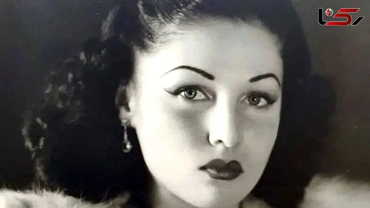 تصویری نادر از گفتگوی محمدرضا پهلوی با همسر اول مصری‌اش در سعدآباد سال ۱۳۲۱