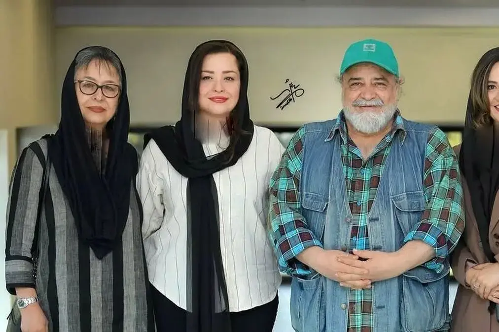 نگاهی به تیپ و استایل شیک و ایرانی پسند هنرمندان در اختتامیه جشنواره «آسمون» با داوری مهراوه شریفی‌نیا ایرج طهماسب ،محمدرضا شریفی‌نیا، گلاره عباسی، امین زندگانی  با اجرای مژده لواسانی