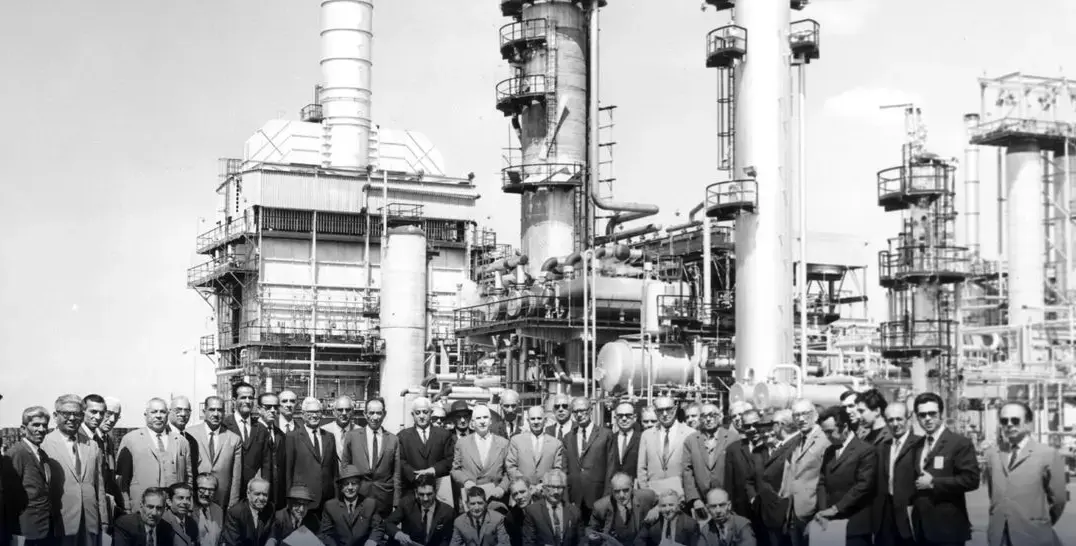 سقوط بشقاب پرنده در تهران؛ ‌سخاوت ژاپنی‌ها در آبادان