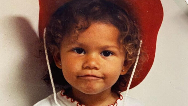 این عکس کودکی زندیا را ببینید؛ ستاره‌ای که از همان ابتدا برای فرش قرمز ساخته شده بود!