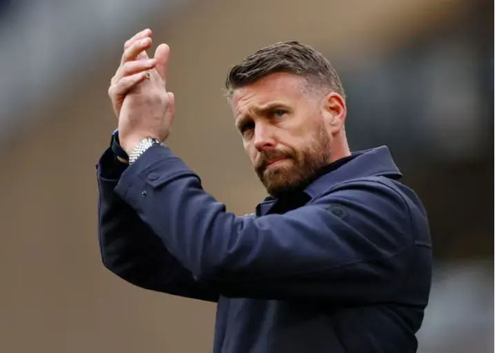 رسمی: سرمربی جدید گرگ‌ها معرفی شد