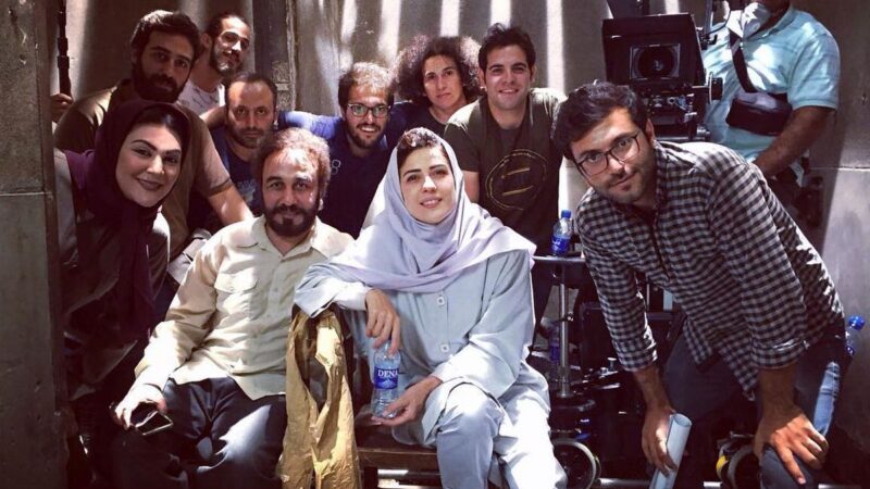 قاب تاریخ | مازیار لرستانی در پشت صحنه هزارپا در کنار رضا عطاران و جواد عزتی؛ سال ۹۶