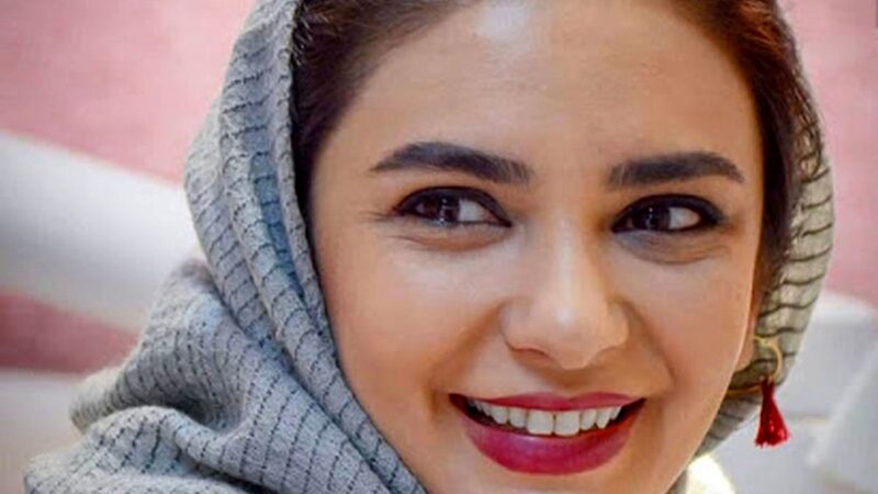 لیندا کیانی: دوقلوهام یه تلفن قدیمی از کشو برداشتن و شماره گرفتن و داشتن حرف میزدن و من تا مدتها حیرت زده بودم که…+فیلم