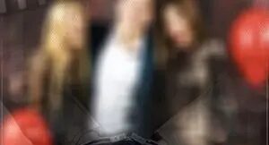 ماجرای حضور جمعی از بازیگران ایرانی در جشن تولد خارج از عرف آقای ع.ش