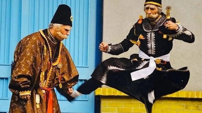 پشت صحنه خنده‌دار و غش آور سریال قهوه تلخ ،پارت 1:فک کنم  این سکانس رو 30 بار برداشت کردن😂/ یعنی رو دست این 2 تا پیرمرد دوست داشتنی، هادی کاظمی و جواد عزتی نیومده