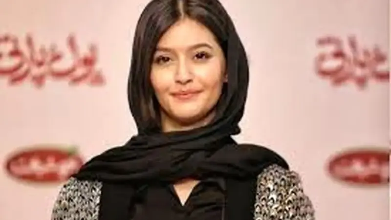 قاب امروز | «پردیس احمدیه» در لباس بابانوئل؛ تصاویر جدید بازیگر «از یاد رفته»