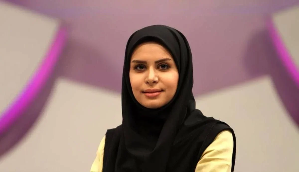 ظاهر متفاوت و جذاب خانم مجری محبوب خارج از قاب تلویزیون که همه را شگفت‌زده کرد!