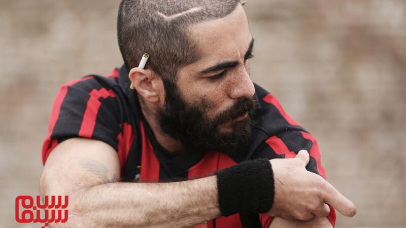 نوید پورفرج با گریم شگفت‌انگیز در فصل دوم «وحشی» هومن سیدی روی صحنه می‌آید