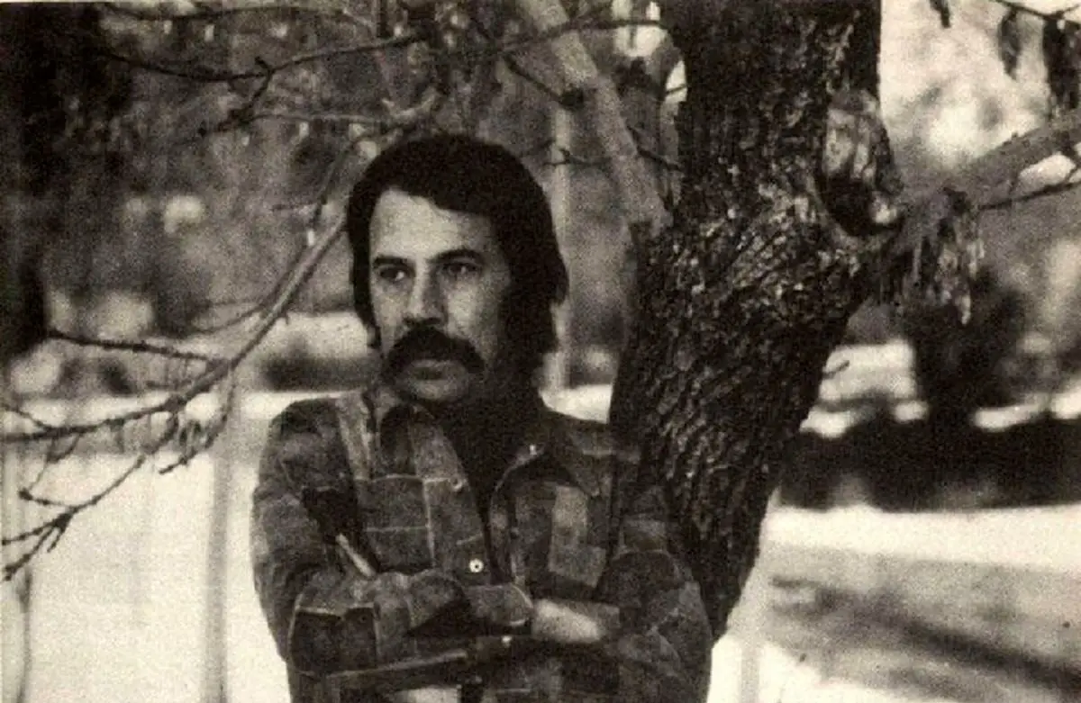 داود رشیدی و مسعود بهنود در لحظه‌ای نادر و شوخ‌طبعانه در سال ۵۰